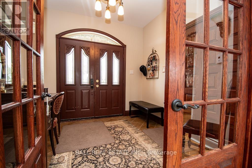 3072 Whites Road, Selwyn, Ontario  K0L 2H0 - Photo 6 - X12154307
