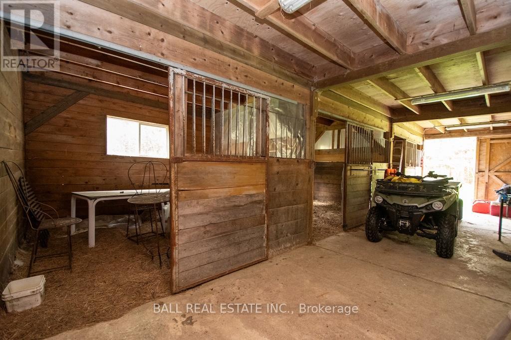 3072 Whites Road, Selwyn, Ontario  K0L 2H0 - Photo 8 - X12154307
