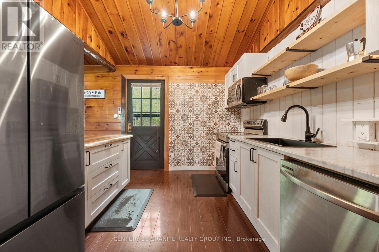 61 Wykes Road, Hastings Highlands (Herschel Ward), Ontario  K0L 1C0 - Photo 13 - X12154944