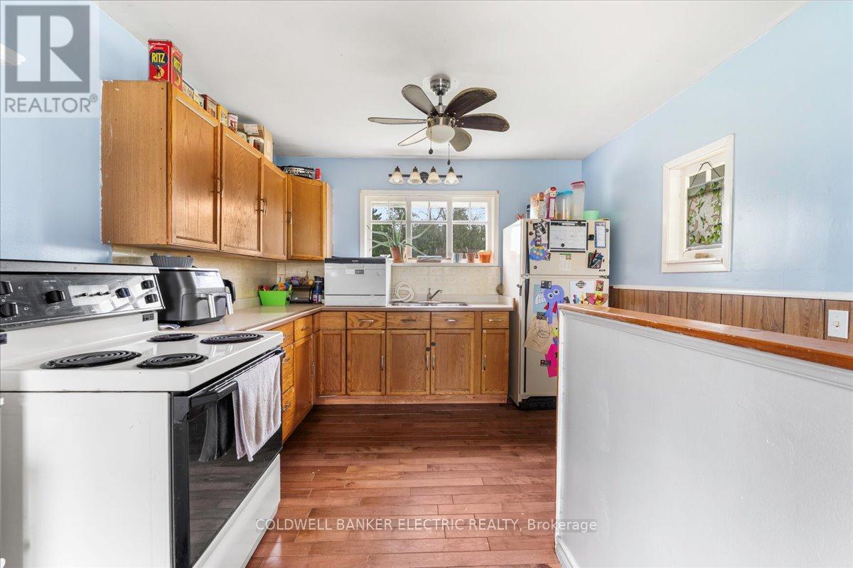 205 Wallace Street, Trent Hills (Campbellford), Ontario  K0L 1L0 - Photo 13 - X12154988