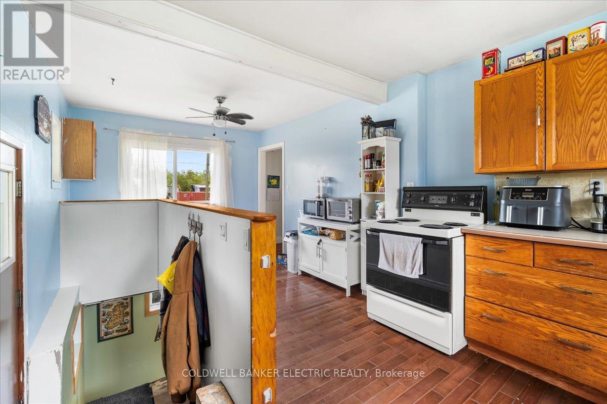 205 Wallace Street, Trent Hills (Campbellford), Ontario  K0L 1L0 - Photo 15 - X12154988