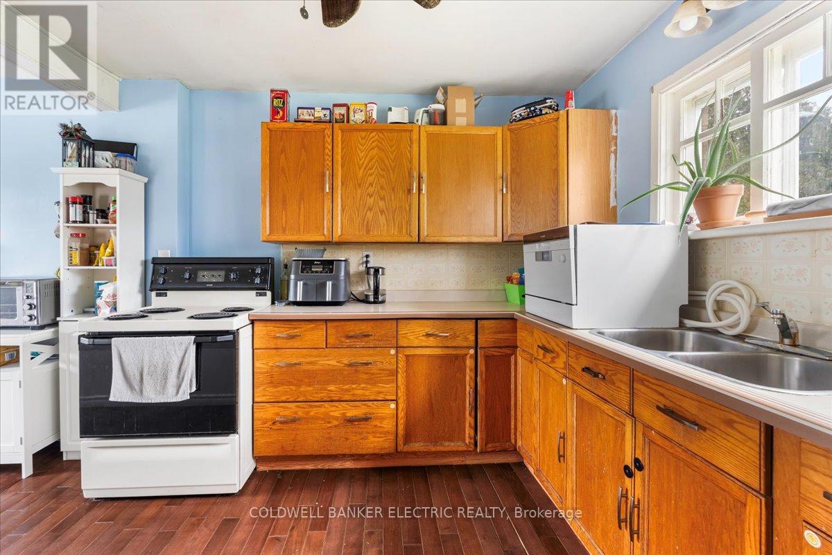 205 Wallace Street, Trent Hills (Campbellford), Ontario  K0L 1L0 - Photo 16 - X12154988