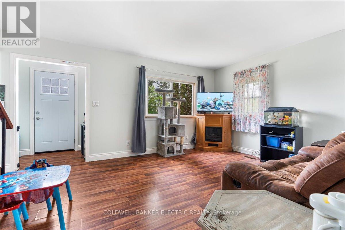 205 Wallace Street, Trent Hills (Campbellford), Ontario  K0L 1L0 - Photo 6 - X12154988