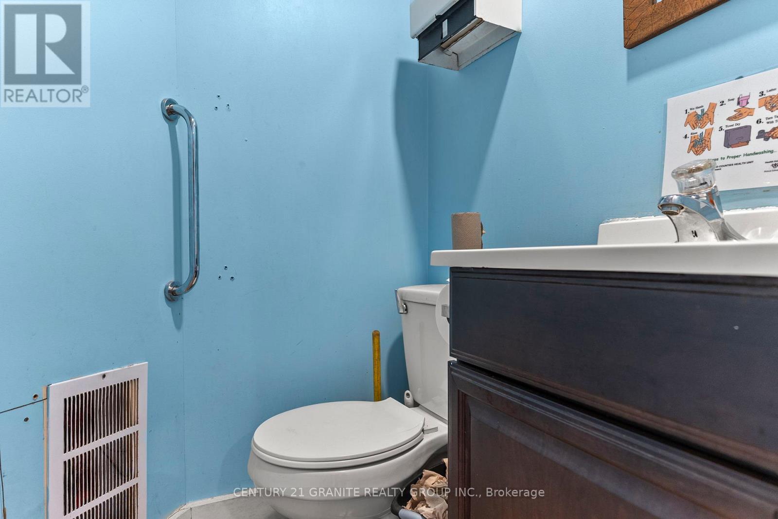 183 Hastings Street N, Bancroft (Bancroft Ward), Ontario  K0L 1C0 - Photo 12 - X12155108