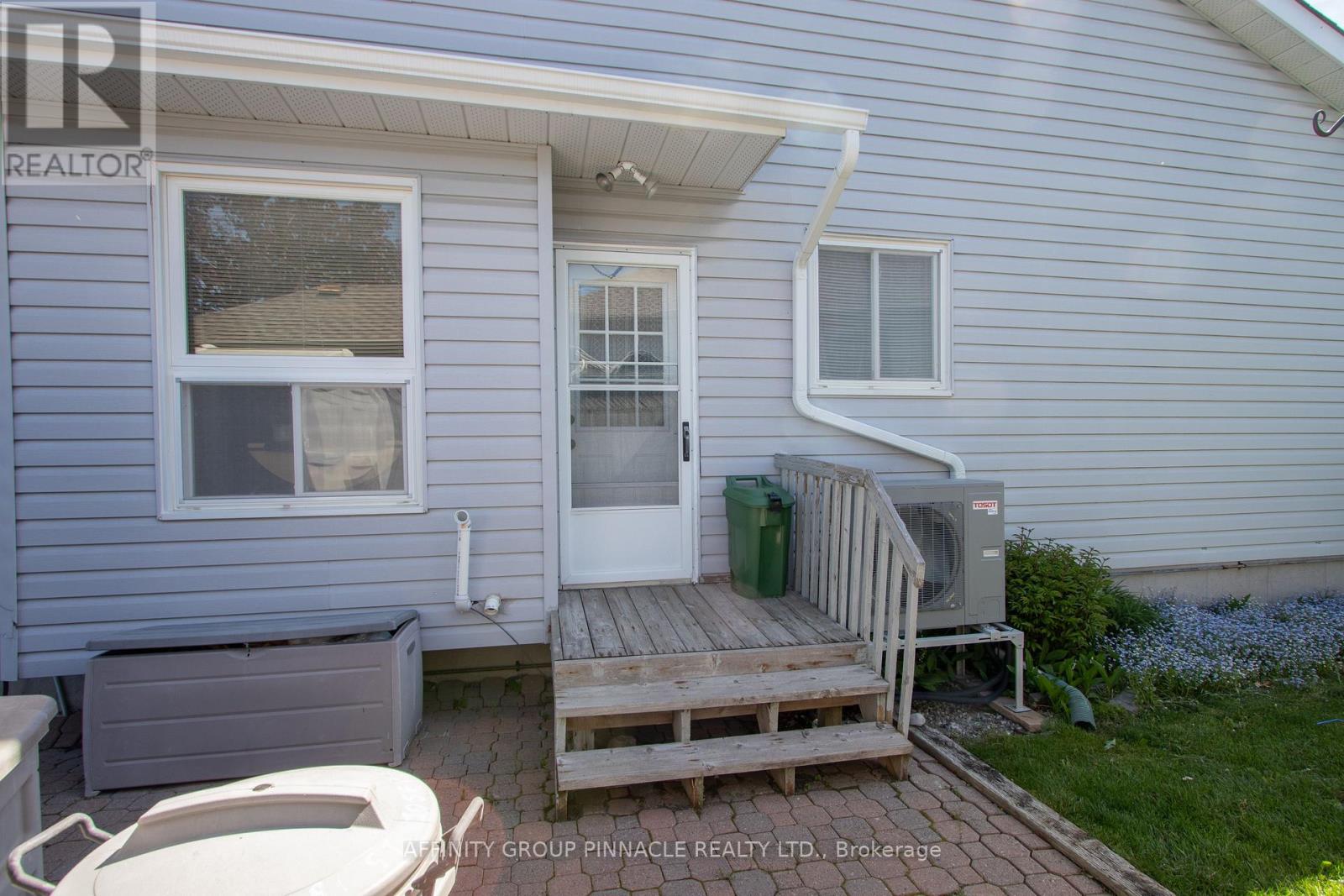 291 St Joseph Road, Kawartha Lakes (Lindsay), Ontario  K9V 6E6 - Photo 22 - X12155401
