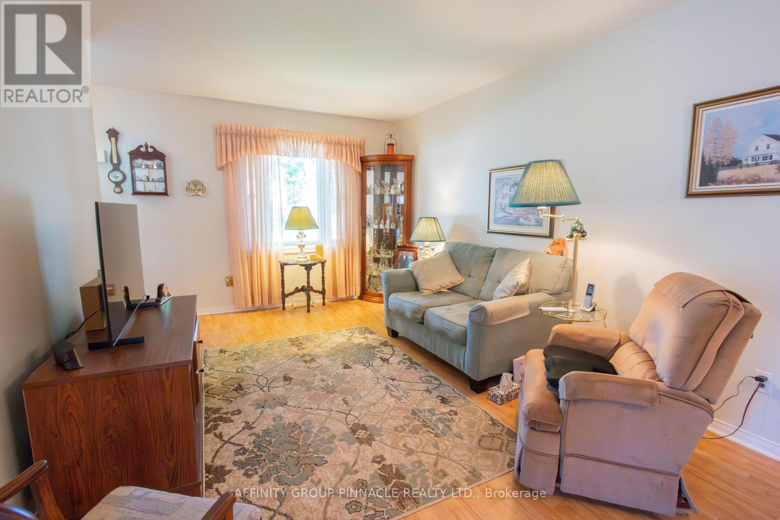 291 St Joseph Road, Kawartha Lakes (Lindsay), Ontario  K9V 6E6 - Photo 7 - X12155401