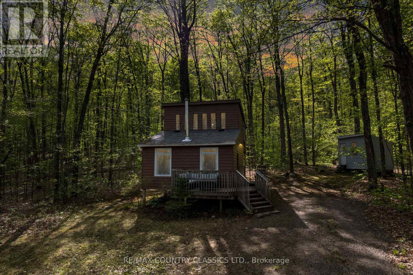 12 Albion Lake Court, Faraday, Ontario  K0L 1C0 - Photo 2 - X12156868