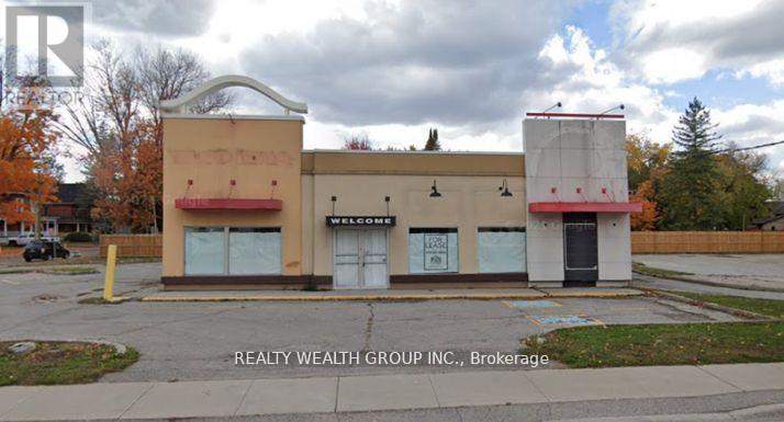 63 Lindsay Street S, Kawartha Lakes (Lindsay), Ontario  K9V 2M1 - Photo 3 - X12157473