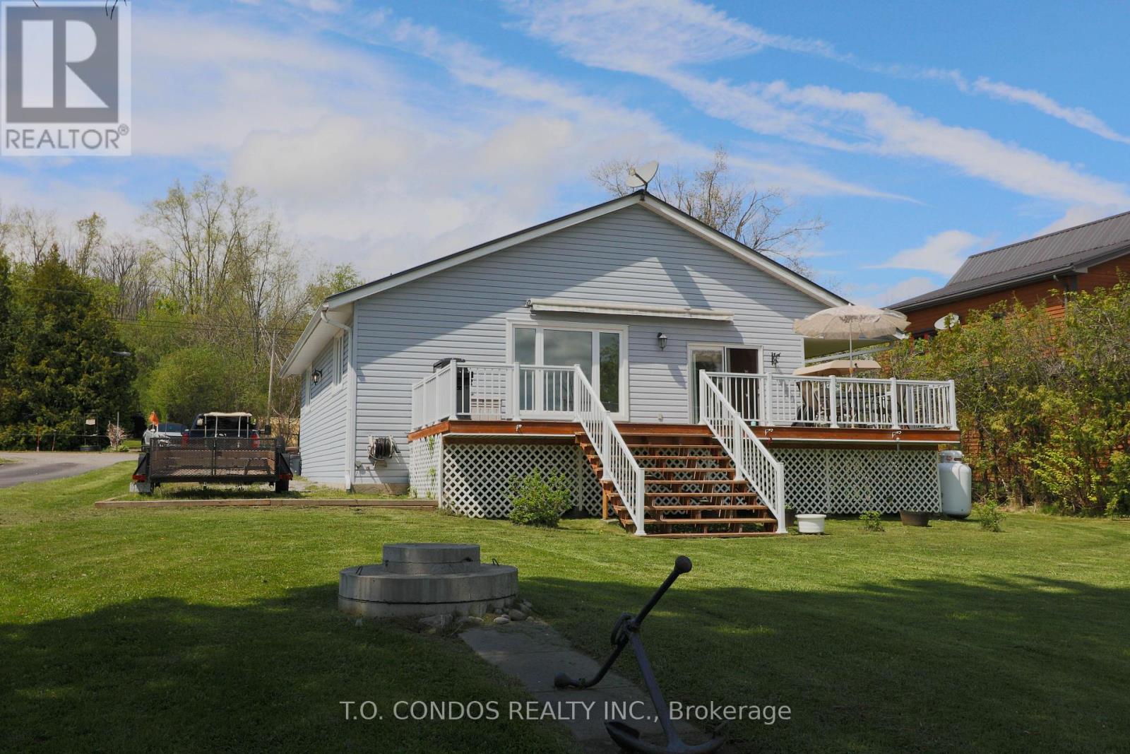 689 North Shore Drive E, Otonabee-South Monaghan, Ontario  K0L 1B0 - Photo 2 - X12157728