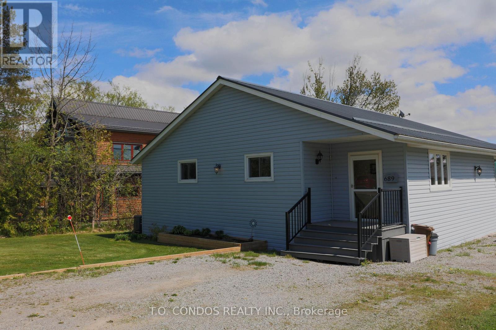 689 North Shore Drive E, Otonabee-South Monaghan, Ontario  K0L 1B0 - Photo 30 - X12157728