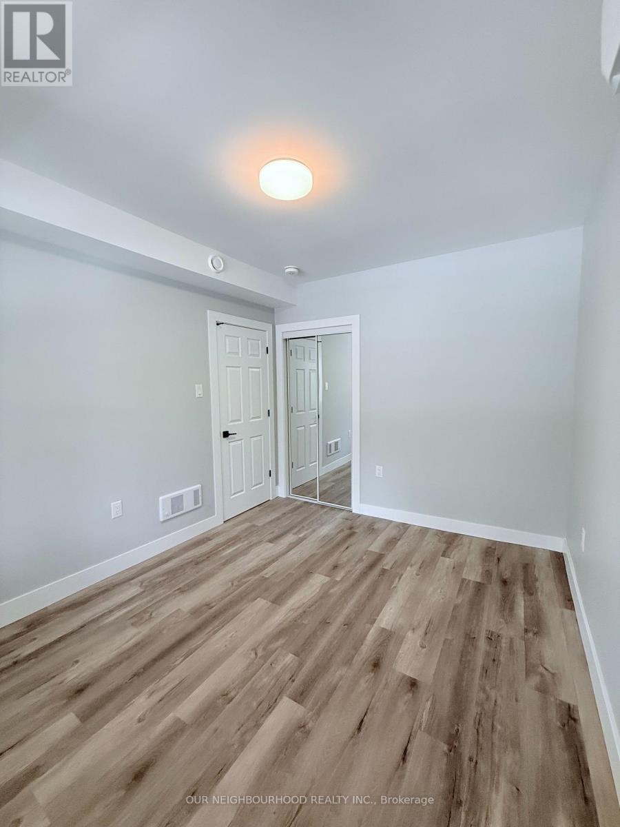 Upper/1 - 648 Bethune Street, Peterborough Central (North), Ontario  K9H 4A3 - Photo 10 - X12158207