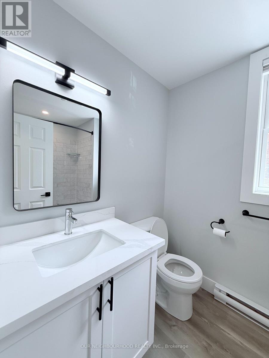 Upper/1 - 648 Bethune Street, Peterborough Central (North), Ontario  K9H 4A3 - Photo 11 - X12158207