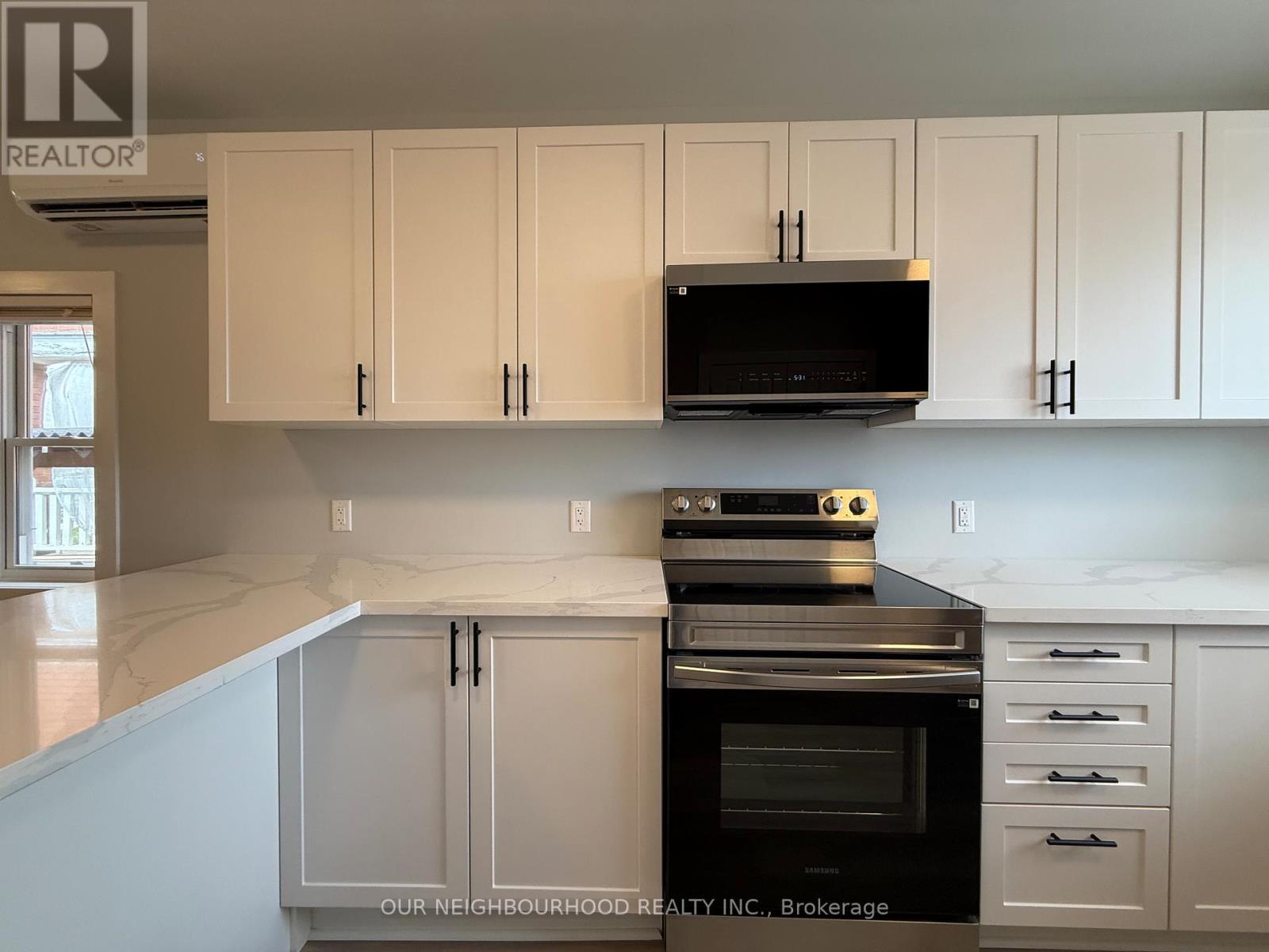 Upper/1 - 648 Bethune Street, Peterborough Central (North), Ontario  K9H 4A3 - Photo 5 - X12158207