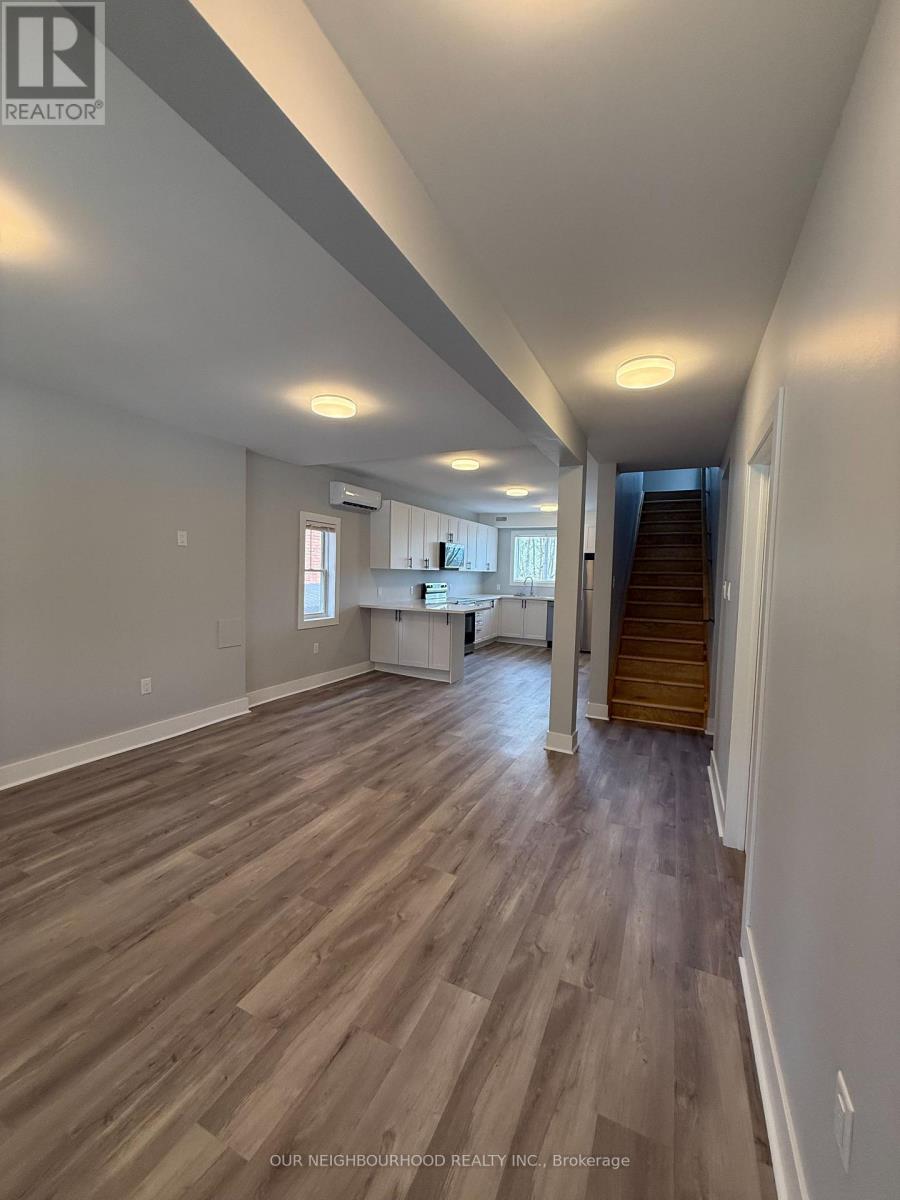 Upper/1 - 648 Bethune Street, Peterborough Central (North), Ontario  K9H 4A3 - Photo 7 - X12158207