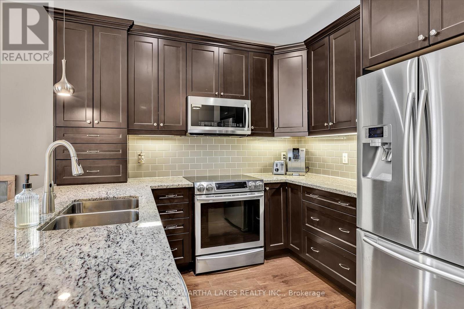 661 Goodwin Terrace, Peterborough West (North), Ontario  K9J 0H7 - Photo 10 - X12158409