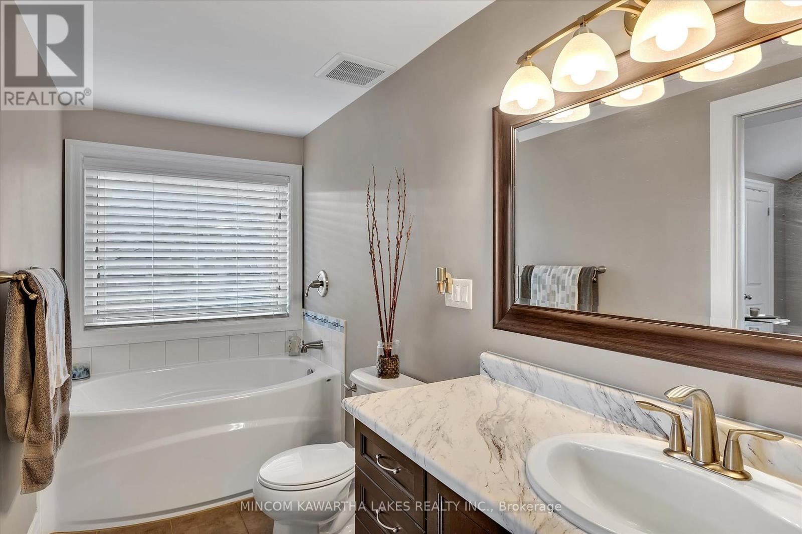661 Goodwin Terrace, Peterborough West (North), Ontario  K9J 0H7 - Photo 24 - X12158409