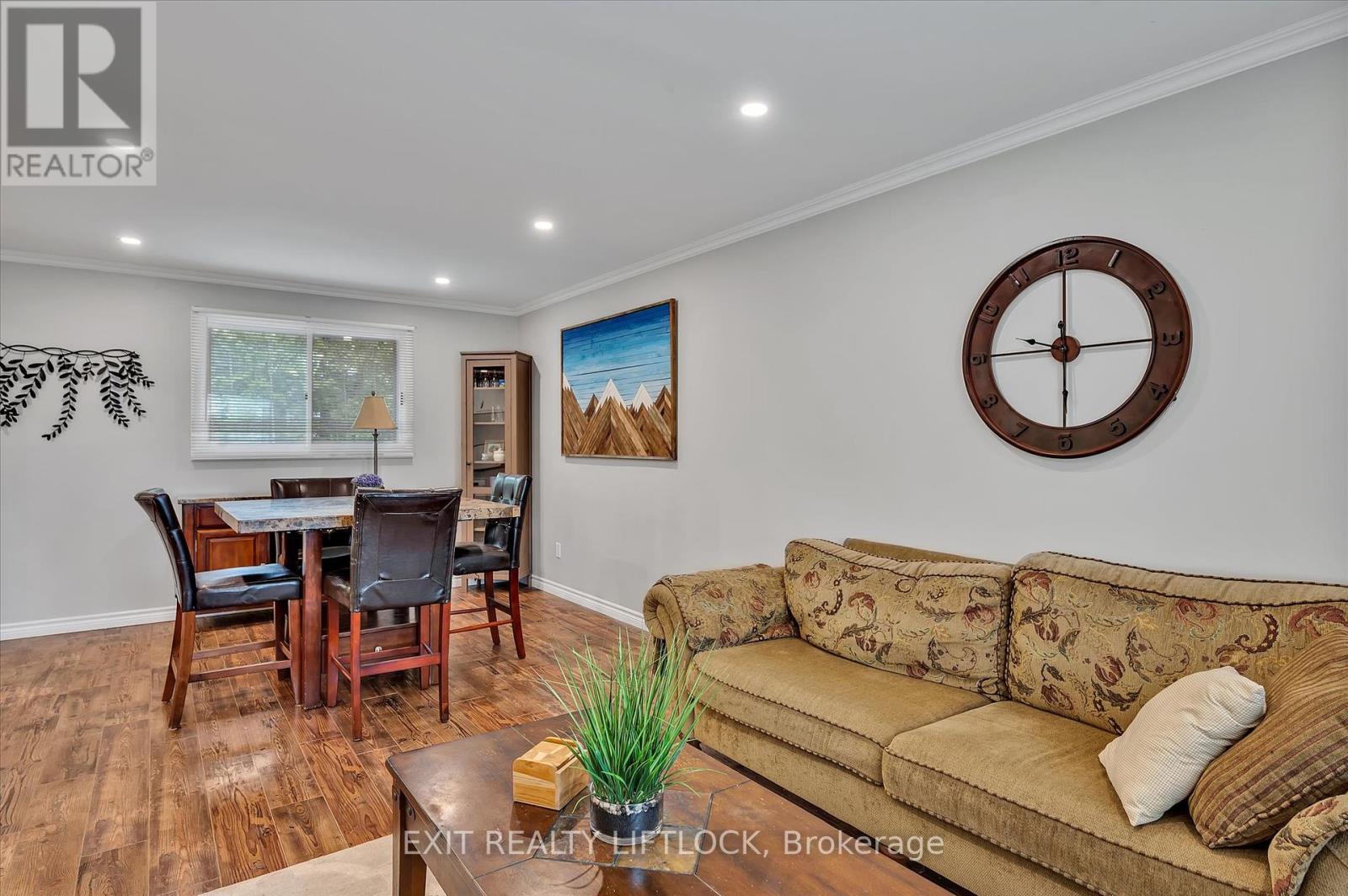 210 Antrim Street, Peterborough Central (North), Ontario  K9H 3G4 - Photo 12 - X12158472