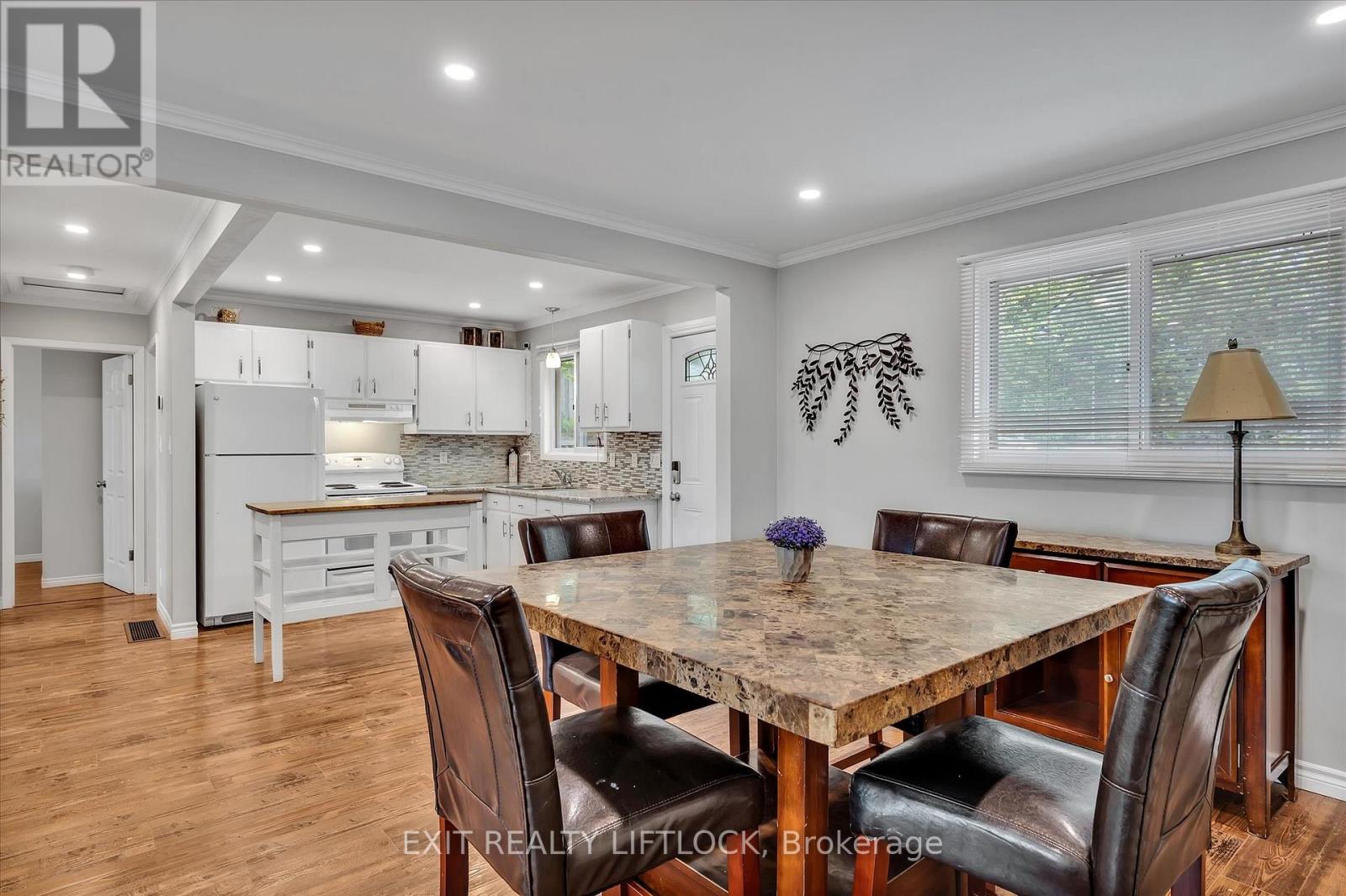 210 Antrim Street, Peterborough Central (North), Ontario  K9H 3G4 - Photo 14 - X12158472