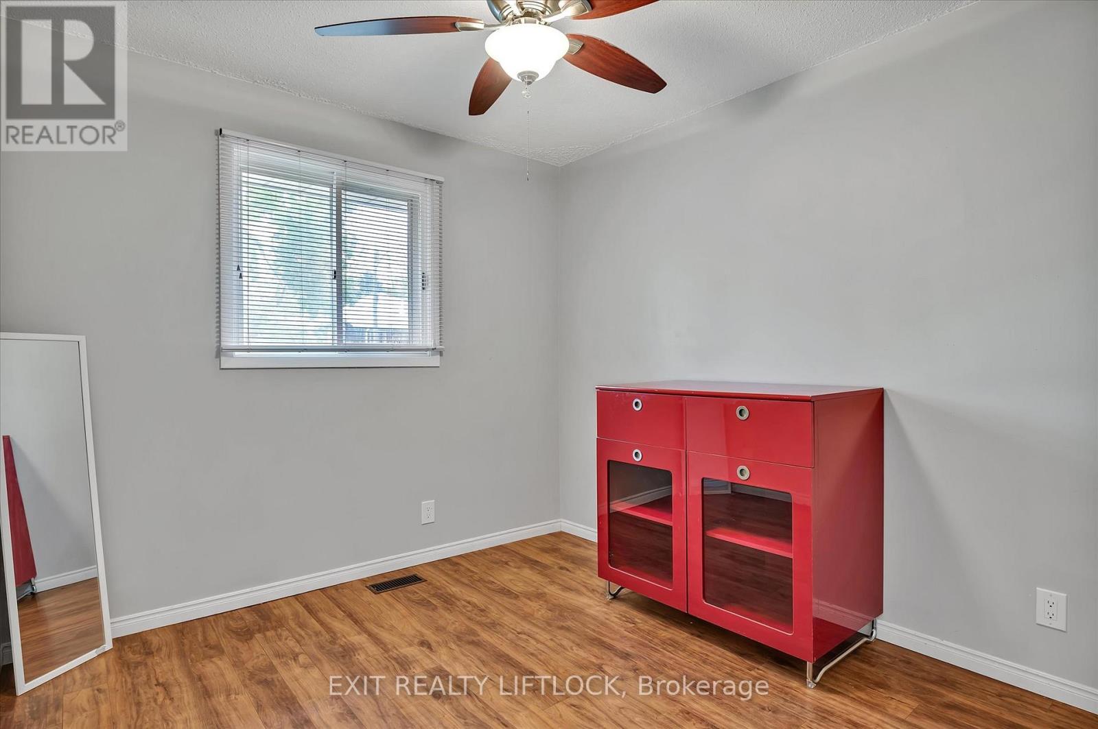 210 Antrim Street, Peterborough Central (North), Ontario  K9H 3G4 - Photo 20 - X12158472