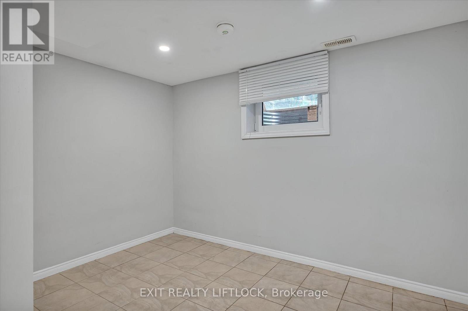 210 Antrim Street, Peterborough Central (North), Ontario  K9H 3G4 - Photo 28 - X12158472