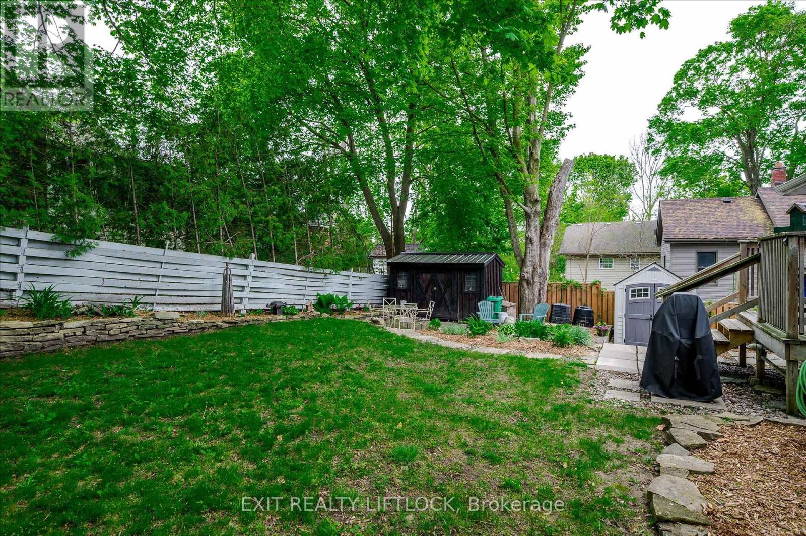 210 Antrim Street, Peterborough Central (North), Ontario  K9H 3G4 - Photo 38 - X12158472