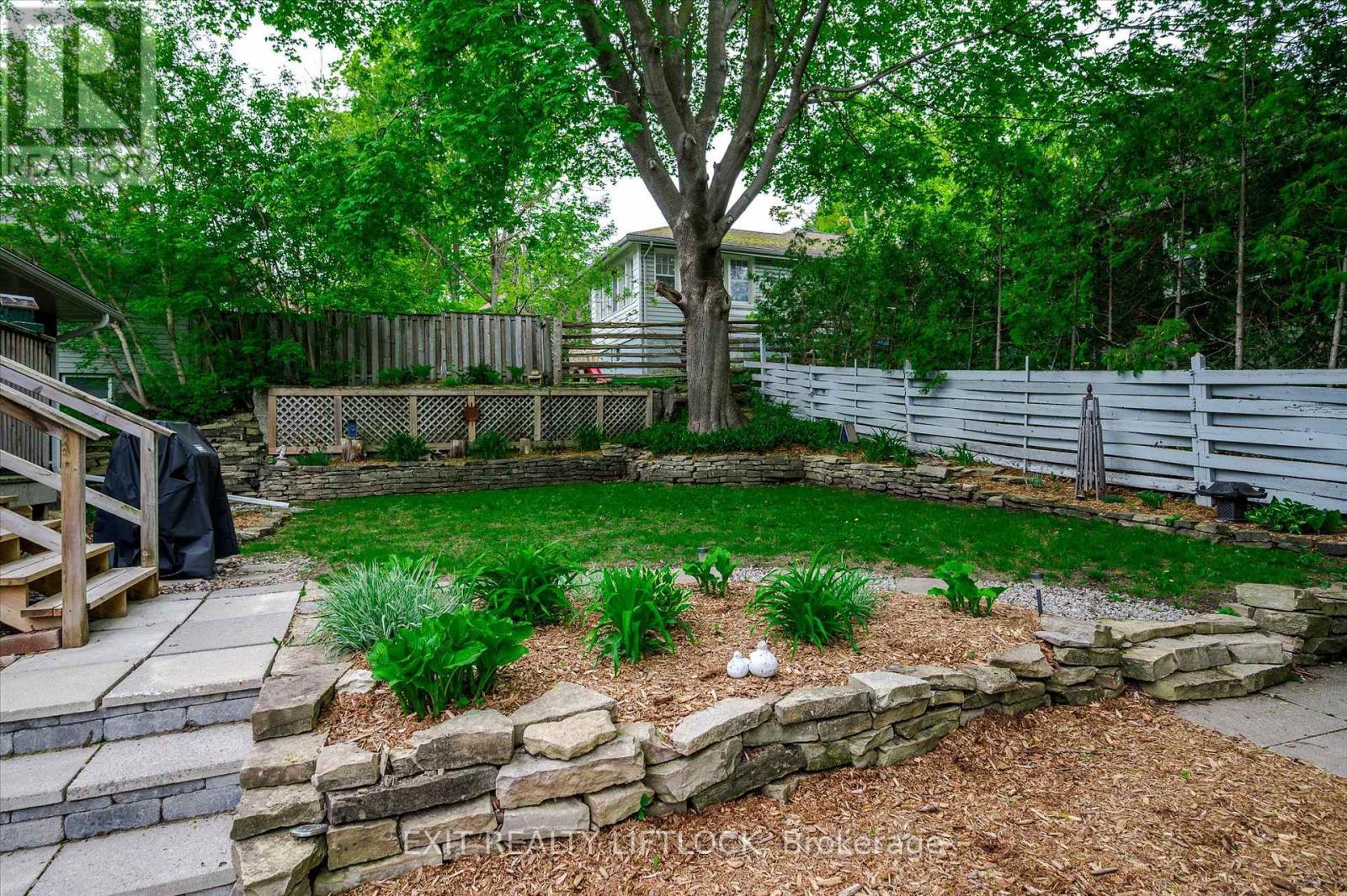 210 Antrim Street, Peterborough Central (North), Ontario  K9H 3G4 - Photo 45 - X12158472