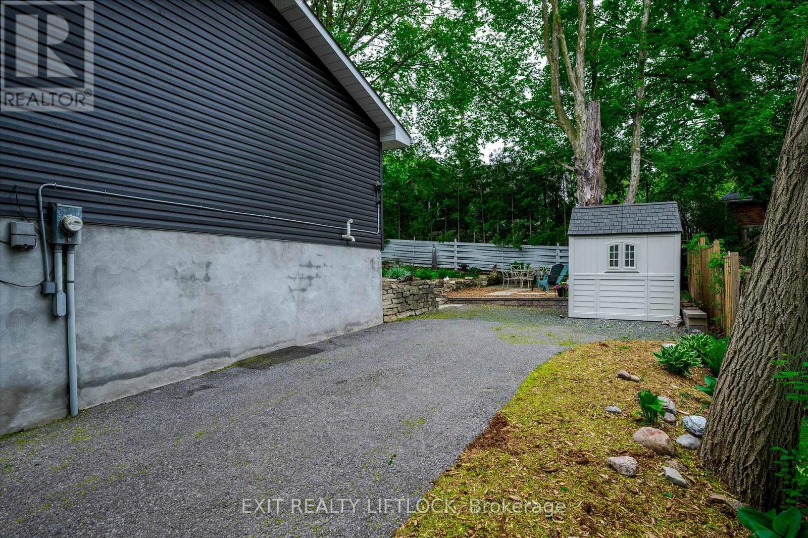 210 Antrim Street, Peterborough Central (North), Ontario  K9H 3G4 - Photo 47 - X12158472
