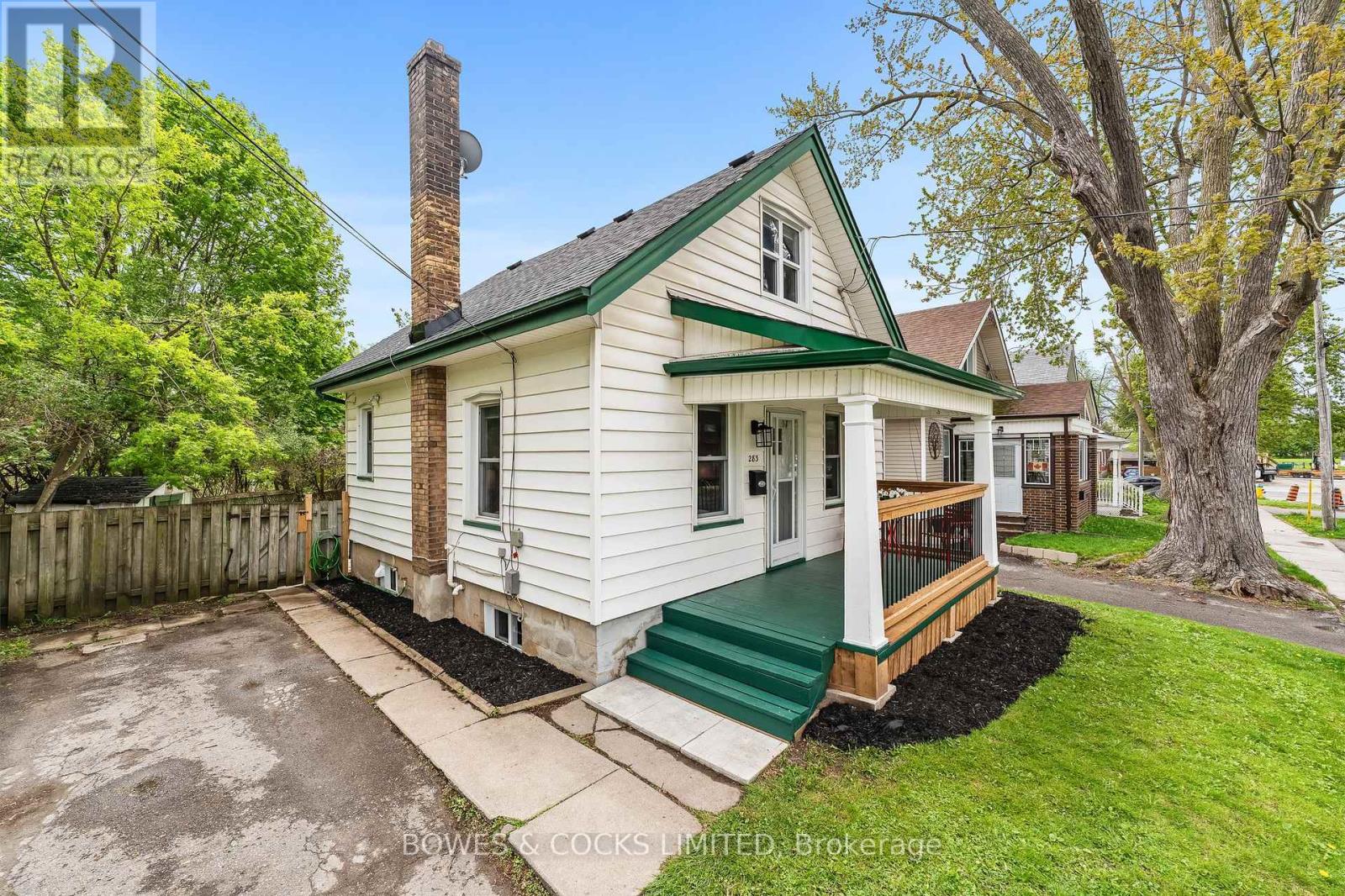 283 Lake Street, Peterborough (Downtown), Ontario  K9J 2H5 - Photo 5 - X12158553