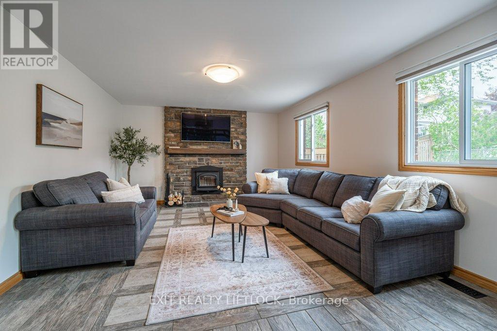 38 Clearview Court, Peterborough West (Central), Ontario  K9K 2A3 - Photo 17 - X12158623