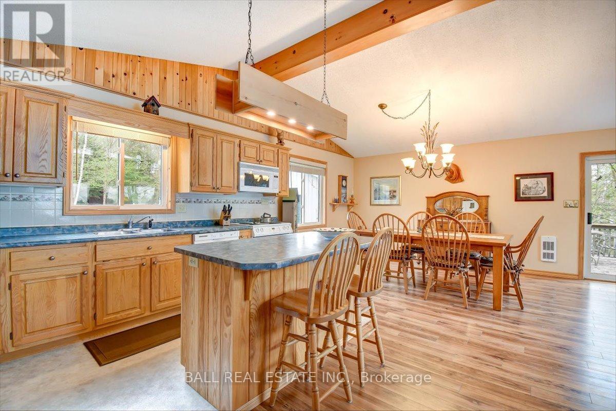 305 Terry's Lane, Addington Highlands, Ontario  K0L 1W0 - Photo 8 - X12158816