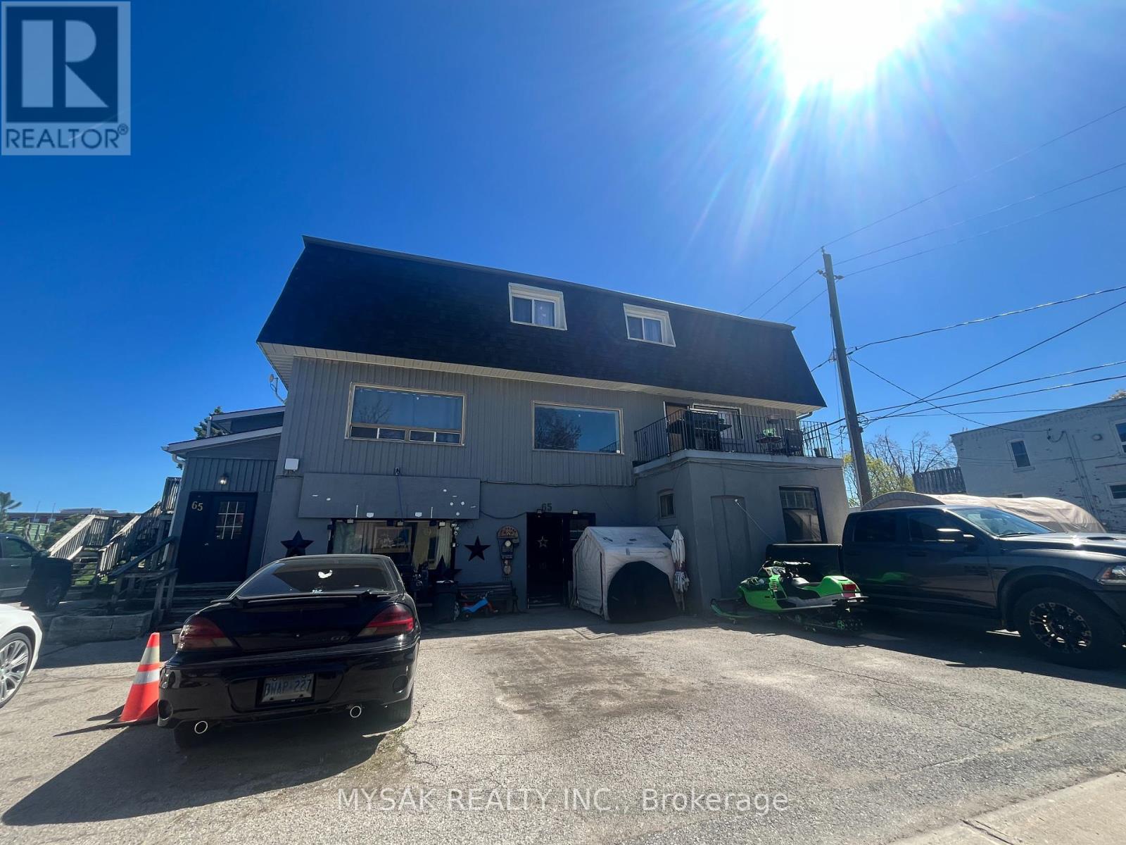 65 Glenelg Street W, Kawartha Lakes (Lindsay), Ontario  K9V 2V5 - Photo 3 - X12158767