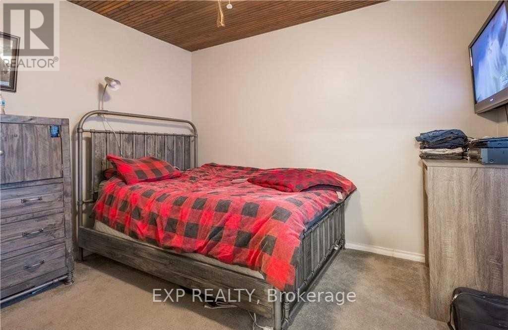 198 Lansdowne Street W, Peterborough Central (South), Ontario  K9J 1Y7 - Photo 12 - X12159433