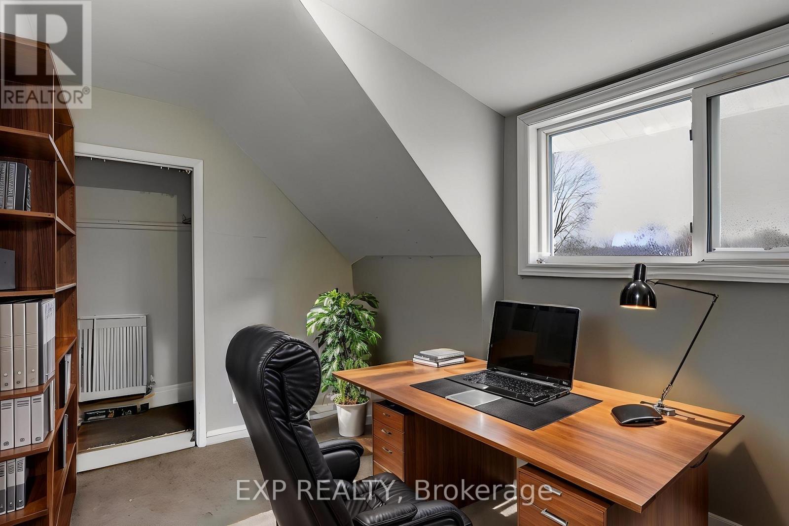 198 Lansdowne Street W, Peterborough Central (South), Ontario  K9J 1Y7 - Photo 13 - X12159433