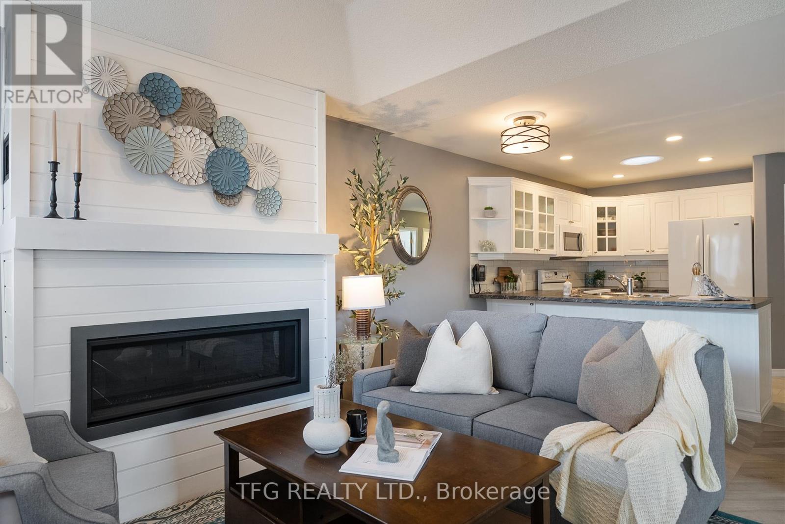 840 Wentworth Street, Peterborough West (Central), Ontario  K9J 8R8 - Photo 7 - X12159556