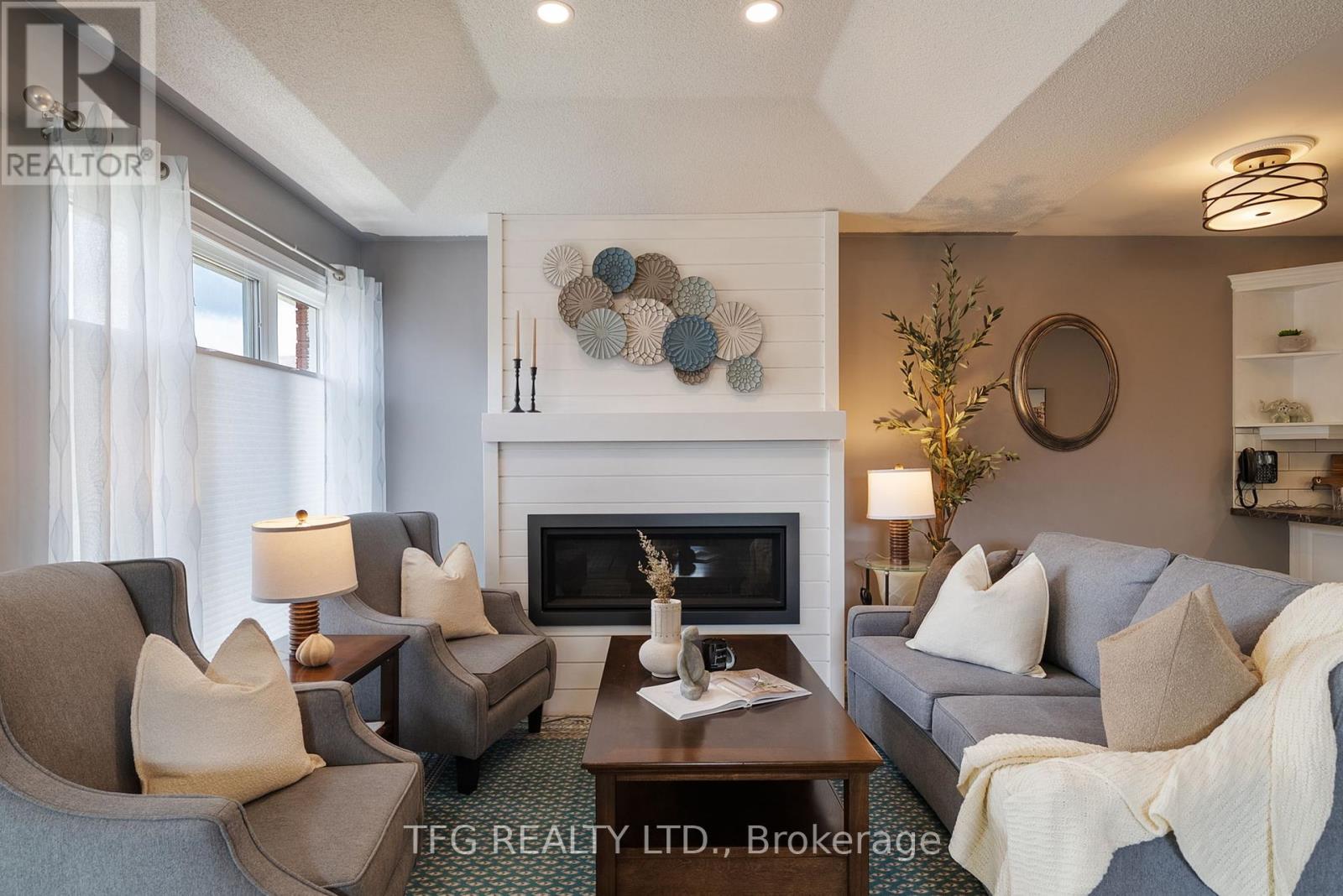840 Wentworth Street, Peterborough West (Central), Ontario  K9J 8R8 - Photo 8 - X12159556