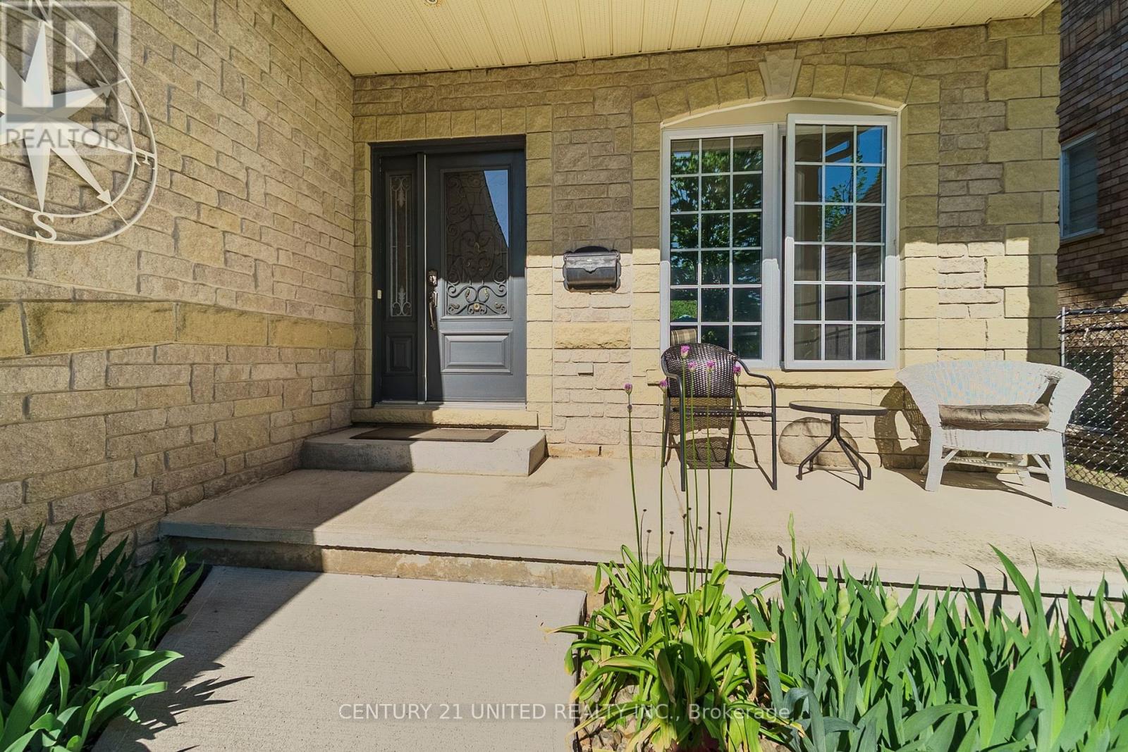 2416 Denure Drive, Peterborough West (North), Ontario  K9K 2L4 - Photo 4 - X12159741