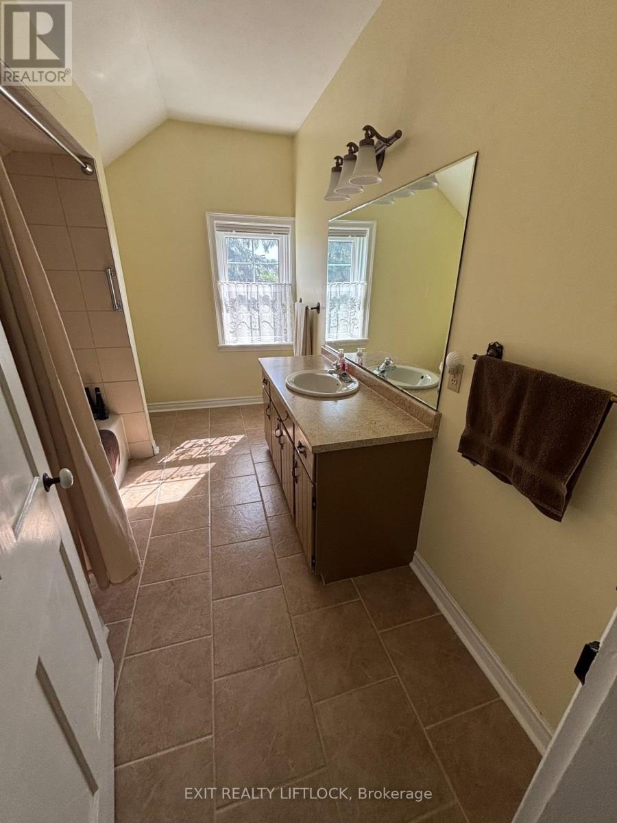 1266 Morton Line, Cavan Monaghan (Cavan Twp), Ontario  L0A 1C0 - Photo 14 - X12160003