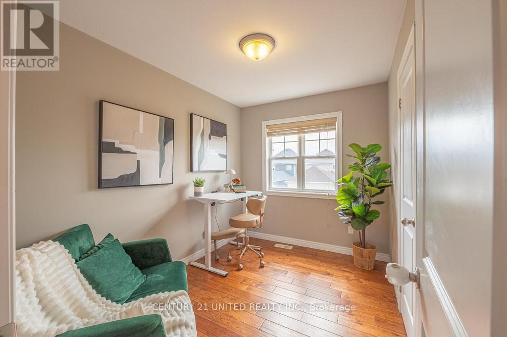 912 Broadway Boulevard, Peterborough North (North), Ontario  K9H 0G8 - Photo 10 - X12160290