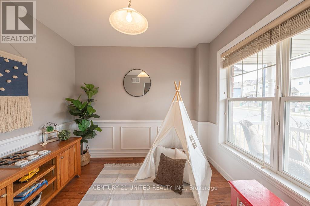912 Broadway Boulevard, Peterborough North (North), Ontario  K9H 0G8 - Photo 7 - X12160290