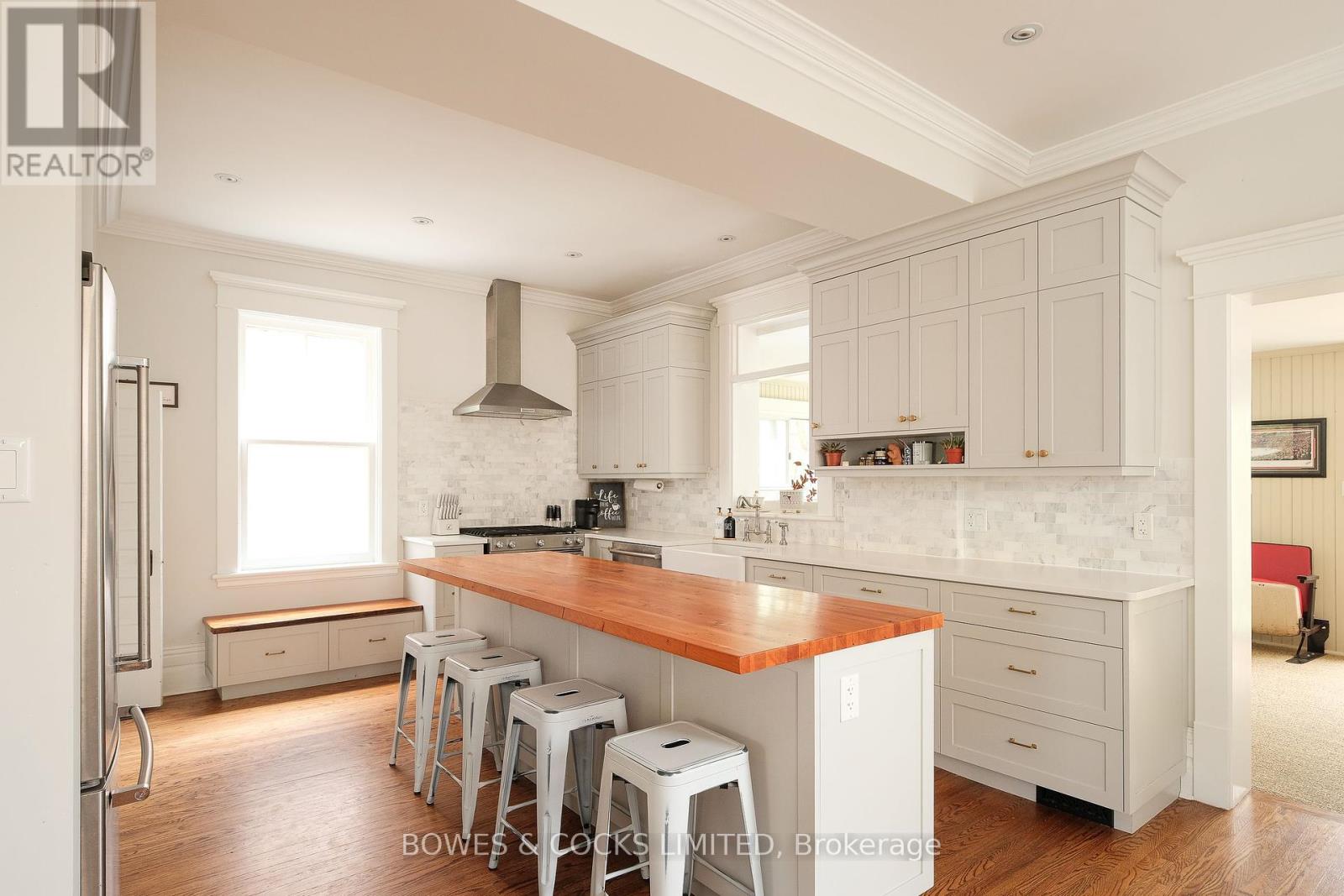 247 Engleburn Avenue, Peterborough (Ashburnham), Ontario  K9H 1S5 - Photo 13 - X12160439