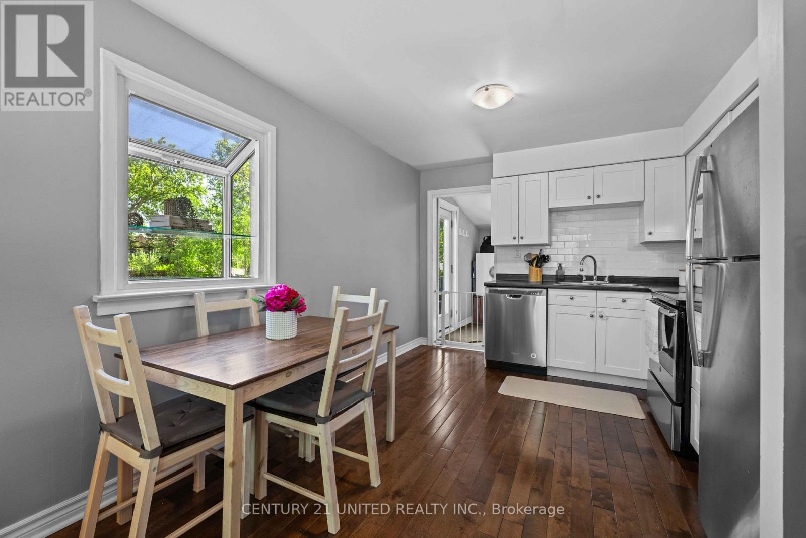 27 St Patrick Street, Kawartha Lakes (Lindsay), Ontario  K9V 1R2 - Photo 15 - X12160867