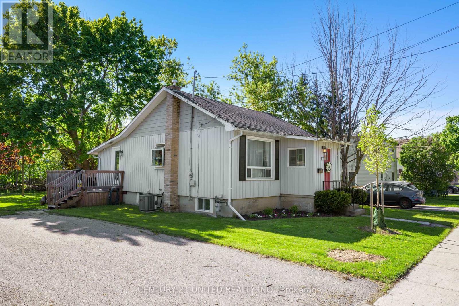27 St Patrick Street, Kawartha Lakes (Lindsay), Ontario  K9V 1R2 - Photo 2 - X12160867