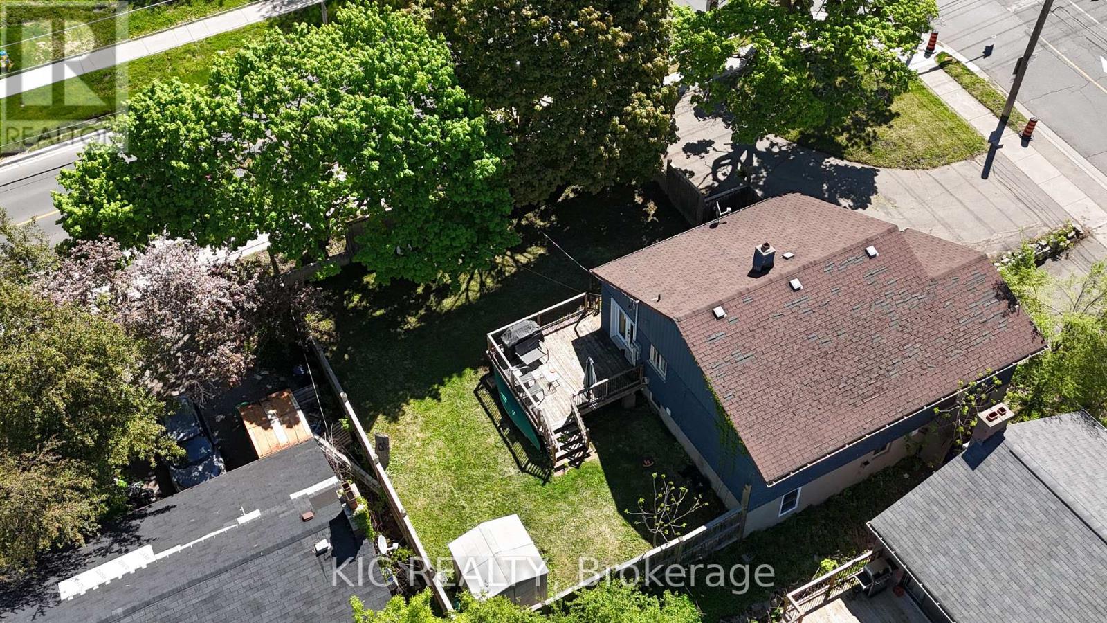 196 Hunter Street E, Peterborough (Ashburnham), Ontario  K9H 1G8 - Photo 1 - X12161358