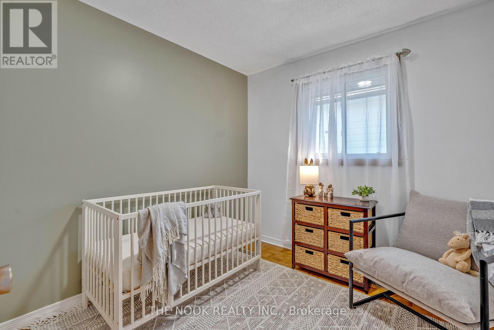 21 Rideau Crescent, Peterborough South (East), Ontario  K9J 1G7 - Photo 6 - X12161591