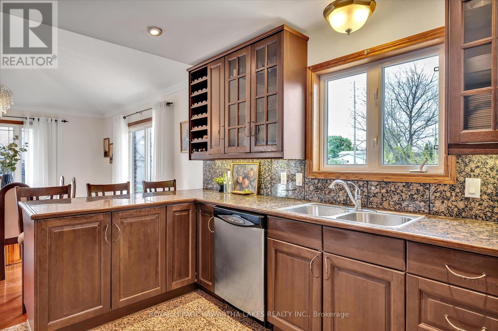 1 William Booth Crescent, Kawartha Lakes (Lindsay), Ontario  K9V 6E1 - Photo 14 - X12161671