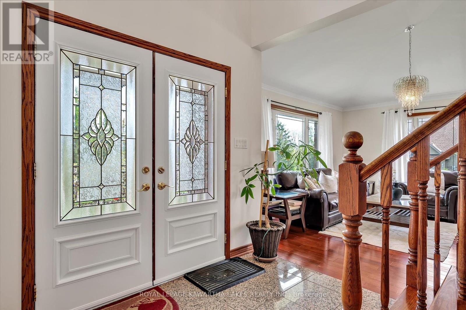 1 William Booth Crescent, Kawartha Lakes (Lindsay), Ontario  K9V 6E1 - Photo 4 - X12161671