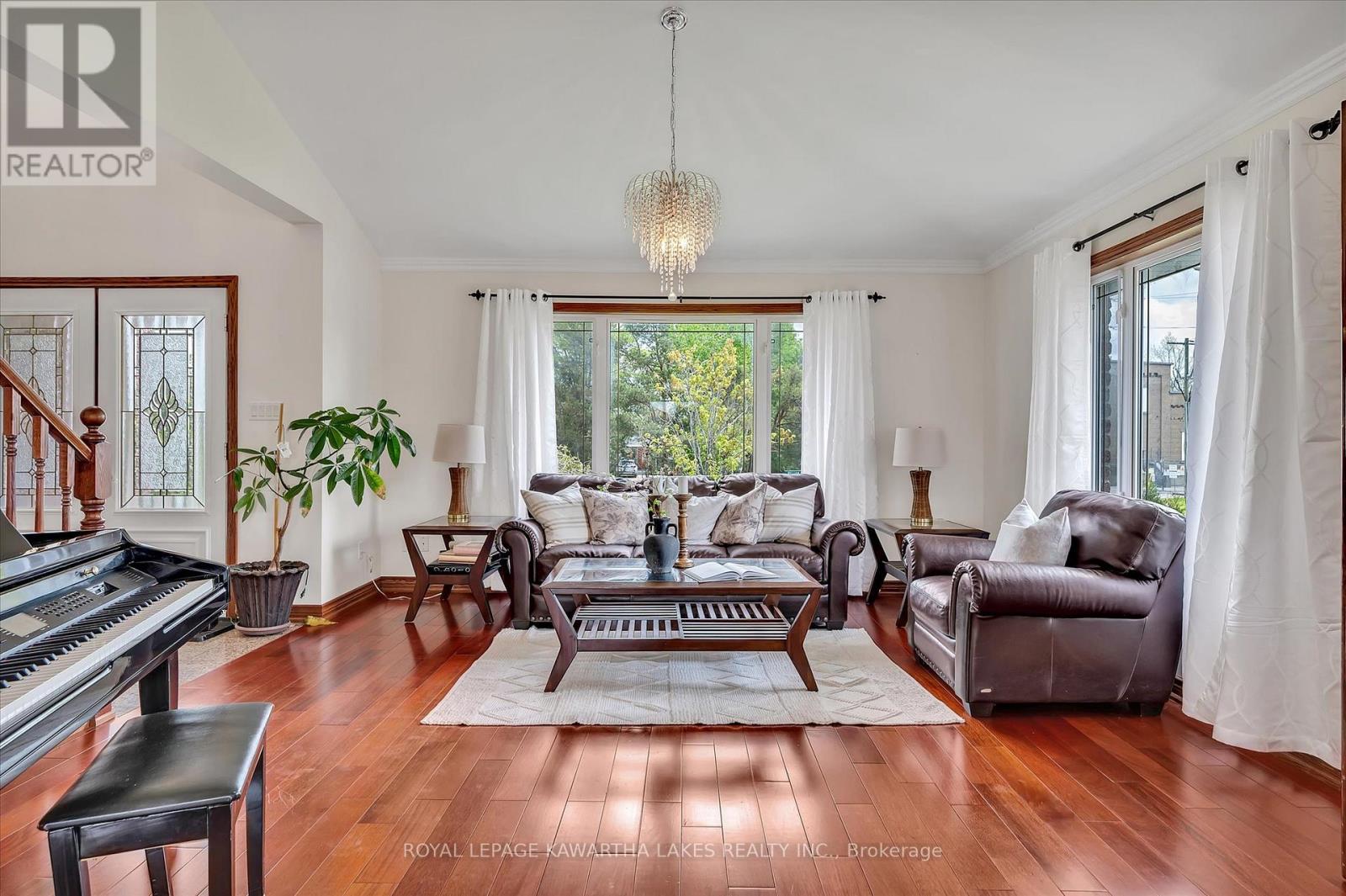 1 William Booth Crescent, Kawartha Lakes (Lindsay), Ontario  K9V 6E1 - Photo 6 - X12161671