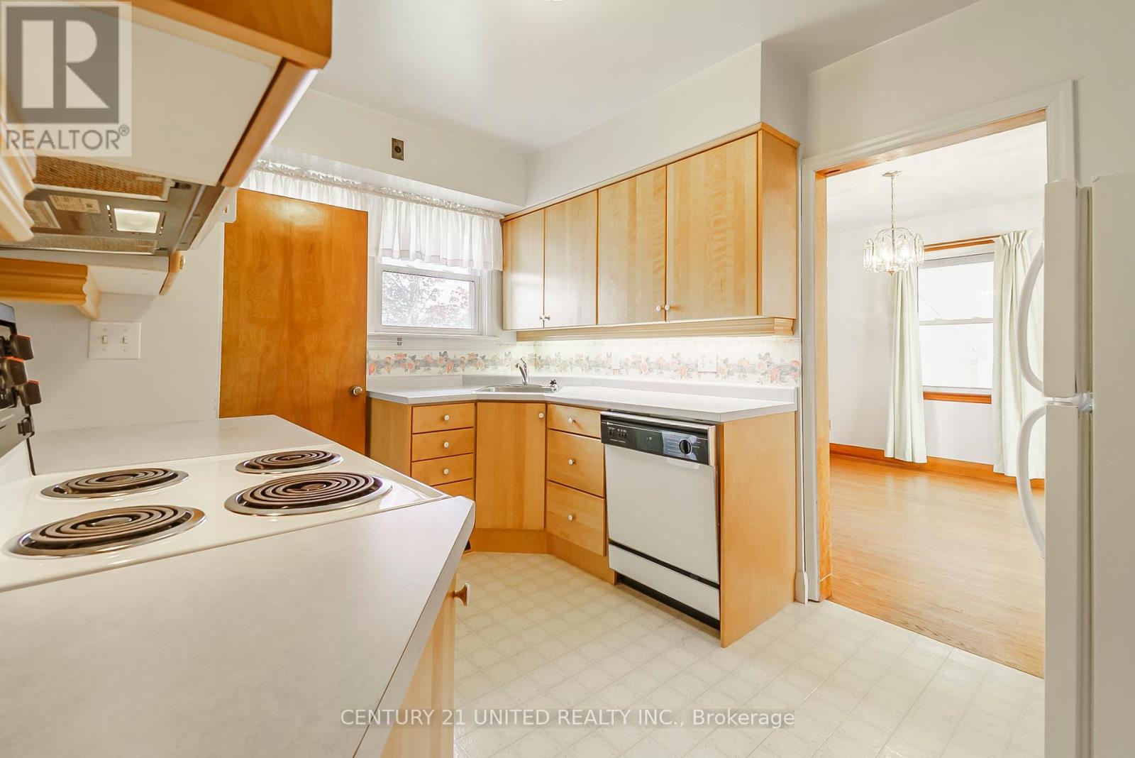 1486 Glencairn Avenue, Peterborough West (North), Ontario  K9J 6S3 - Photo 11 - X12161725