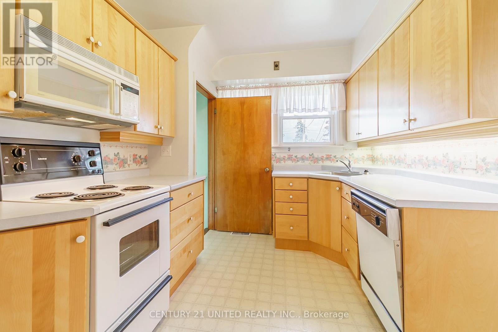 1486 Glencairn Avenue, Peterborough West (North), Ontario  K9J 6S3 - Photo 12 - X12161725