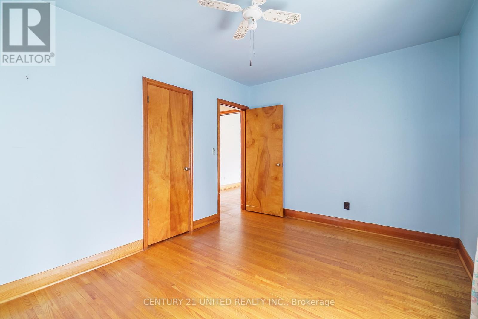 1486 Glencairn Avenue, Peterborough West (North), Ontario  K9J 6S3 - Photo 14 - X12161725